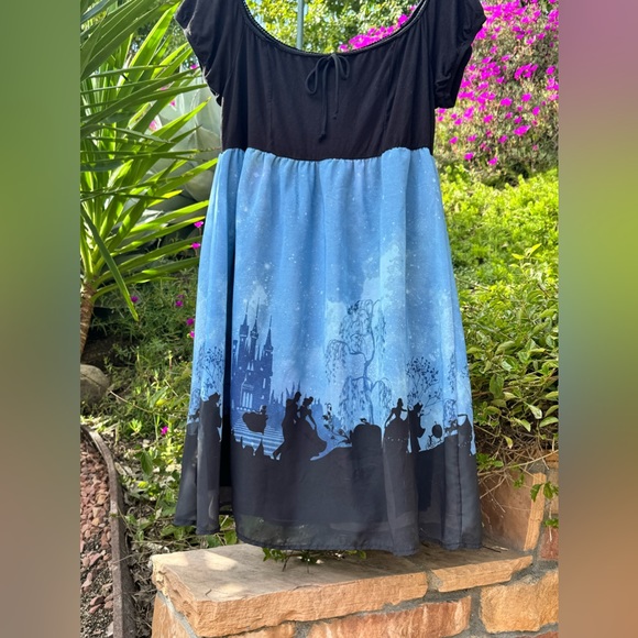 RARE - Disney Cinderella with a Castle on Background, Off-Shoulder XL Dress - Picture 8 of 11